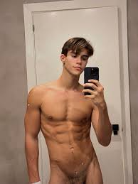 Lorenzo Bold 0.15% on X: Rt if you like to take showers together 🧼 ;)  Onlyfans: t.coV1CxlCFPh1 gay gaymodel gayboy  t.co2DkAMT3lPF  X