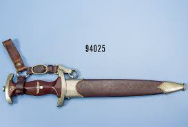 Measures 10.5 overall and has a 6 blade. Waffen 1
