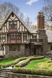 1930 Tudor In Larchmont New York Captivating Houses Tudor House Exterior Tudor House Tudor Style Homes