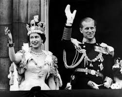Koningin elizabeth en prins philip hebben hun eerste coronavaccin gekregen. Prince Philip Is Retiring But Queen Elizabeth Ii Won T Abdicate Experts