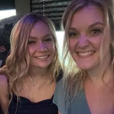 Amber Hess's Instagram, Twitter & Facebook