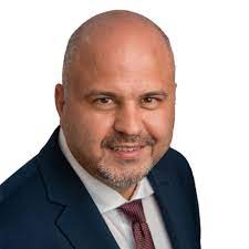 Deputatul usr emanuel ungureanu a fost hartuit, marti, de mai multi deputati psd pentru ca a filmat momentul in care deputata psd matilda goleac a votat in locul deputatei psd laura vicol. Emanuel Ungureanu Uniunea SalvaÈ›i Romania
