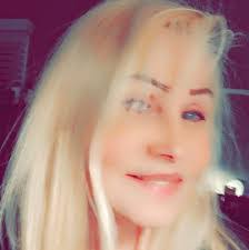 Rene Lynn's Instagram, Twitter & Facebook