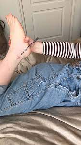 Abby Quinn's Feet << wikiFeet