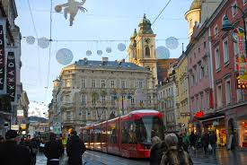 It originated as the roman fortress of lentia and became an important medieval trading centre. Linz Austria City Street In Linz Austria Wallpapers And Images Linz City Streets Austria