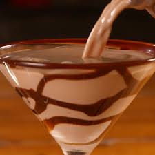 Martini Von Chocolate Bailey Cocktail Und Getranke Tragos Dulces Vodka Recetas Bebidas De Licor