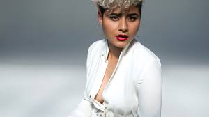 1590, drawing reprinted with permission from the montaigne studies website. Montaigne Addresses Global Warming Crisis In New Music Video Ready Teen Vogue