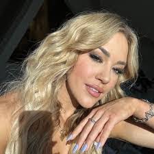 Stephanie Genovese's Instagram, Twitter & Facebook