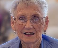 Laura Hiner's Instagram, Twitter & Facebook