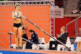 Olympic.org a cinder running track was used for the last time in the athletics events, whilst a fibreglass pole was used for the first time in the po le vaulting co mpetition. Saut A La Perche Le Perche Elite Tour Debarque A Rouen Samedi 8 Fevrier