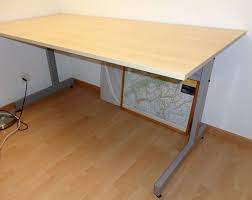 Sehr gut erhaltener schreibtischstuhl ab zu geben!. Schreibtisch Jerker Von Ikea Kaufen Auf Ricardo