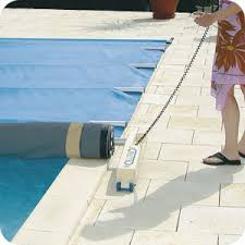 Robots piscine, pompes à chaleur piscine, liner, bâches piscine, filtration. Bache A Barres Easy Top Sur Mesure