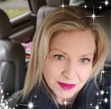 Carole Oakley's Instagram, Twitter & Facebook