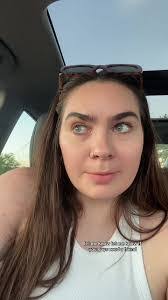 Leah Phipps's Instagram, Twitter & Facebook