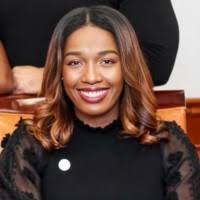 4900+ "Symone" profiles