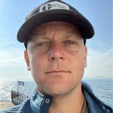 Jay Weisberger's Instagram, Twitter & Facebook