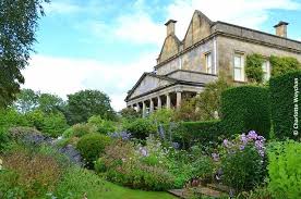 Kiftsgate Court A Credit To Three Generations Of Gardening Women In Gloucestershire English Country Gardens Dream Garden Cottage Garden