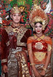 Apa yang menjadi kunci berhasil anda dalam menjalani bisnis di tengah kegiatan anda? 10 Gaun Pernikahan Tradisional Seleb Yang Paling Bikin Jatuh Hati
