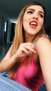 Mi Amiga La Que Se Cree La Sabrosa