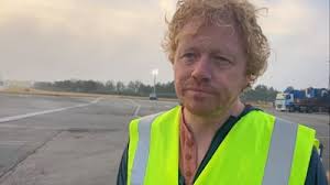 Titanic sub rescue: US plane arrives in Jersey to collect vital equipment  for rescue mission