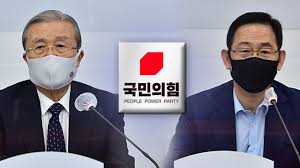 국민의힘 당 대표 선거에 출마한 후보들 간 다툼 소재가 '계파 논쟁'에서 '세대 교체론'을 지나 결국 '윤석열'에 도달했다. êµ­ë¯¼ì˜íž˜ ìƒˆ ë‹¹ì‚¬ í˜„íŒì‹ ì—¬ì˜ë„ ë³µê·€