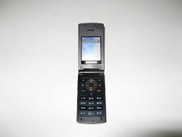 Samsung E215 - Front open ...