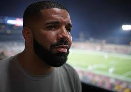 Drake watches the Super Bowl halftime show