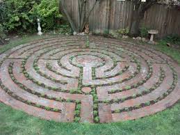 Pin By Kristen Ayers On Cool Pictures Labyrinth Garden Meditation Garden Labyrinth Design