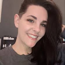 Jamie Lowe's Instagram, Twitter & Facebook