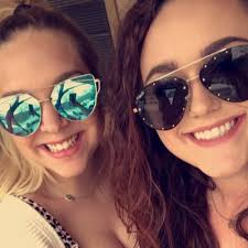 Chloe Berry (@chloe_berry_)