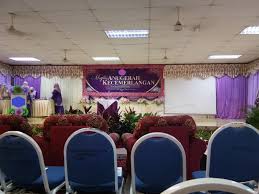 Teks pengacara majlis hari anugerah kecemerlangan. Majlis Anugerah Kecemerlangan 2019