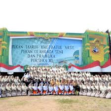 Gratis untuk komersial tidak perlu kredit bebas hak cipta. Pentas Seni Budaya Santri Cidokom