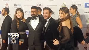 رد المخرج محمد سامي عن الاتهام الموجه له بتلميع زوجته الفنانة مي عمر وشقيقته ريم سامي في أعماله الفنية. Ø§Ù„Ù…Ø®Ø±Ø¬ Ù…Ø­Ù…Ø¯ Ø³Ø§Ù…ÙŠ ÙŠØ¯Ø§Ø¹Ø¨ Ù„ÙŠÙ„Ù‰ Ø²Ø§Ù‡Ø± ÙˆÙ…Ù„Ùƒ Ø²Ø§Ù‡Ø± ÙÙŠ Ø§Ù„Ø¯ÙŠØ± Ø¬ÙŠØ³Øª Youtube