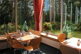 Reeperbahn and moenckebergstrasse are worth checking out if shopping is on the agenda, while those wishing to experience the area's natural beauty can explore stadtpark and jenischpark. Panorama Inn Hotel Musicalreisen 24