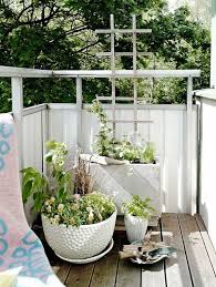 Sichtschutz Mit Balkonbespannung 26 Coole Ideen Fur Balkonumrandung Kleiner Balkon Design Balkon Gestalten Und Wohnung Balkon Dekoration