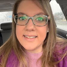 What are some tips for visiting Dollywood with kids?