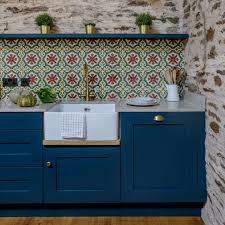 Whether you prefer a traditional look or something more modern, these kitchen cabinet design. Country Kitchen Pictures Ideal Home