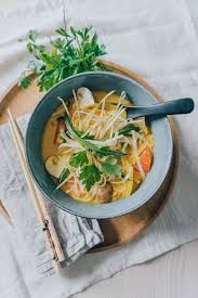 Milde Thai Curry Suppe Hej Rosa Gesund Essen Und Glucklich Reisen Rezept Thai Curry Suppe Curry Suppe Rezepte