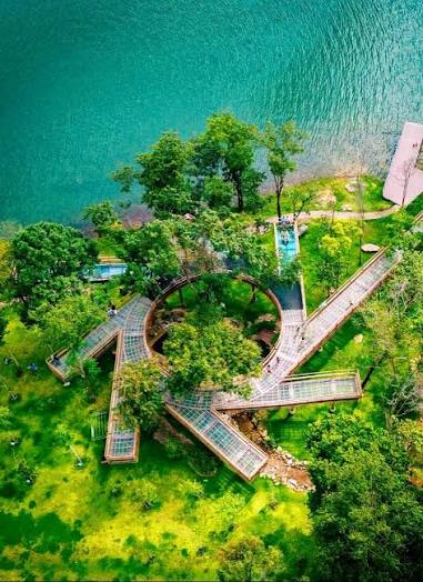 Sirindhorn Dam and Floating Walkway near Baan Thammarot View