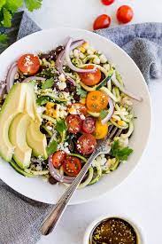 Sudwestliche Zucchini Nudelschalen Yummy Salad Recipes Delicious Salads Zucchini Noodle Recipes