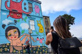 Maybe you would like to learn more about one of these? Video Mural Pintado Por Mon Laferte En Valparaiso Se Convierte En Atraccion La Nacion