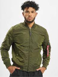 Die modische blousonform der jacke, das kontrastfarbene futter sowie die. Alpha Industries Herren Bomberjacke Ma 1 Tt In Grun 461839