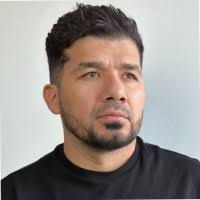 300+ perfiles de «Pecina»