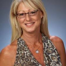 Angie Darr's Instagram, Twitter & Facebook