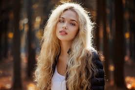 She was an immediate success as a model. Models Blond Hair Hd Modello