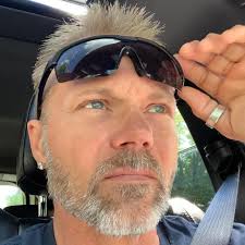 Another #Overhaulin in the bank! This build harkens back to the old days...  small & tight A Team and a classic vehicle. 💪🏼💪🏼💪🏼 @ Huntington  Beach, California