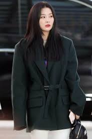 Do you know seulgi from red velvet, famous for her iconic figure and the oozing sexiness from her amazing body? Red Velvet S Seulgi And Joy Turned Incheon Airport Into Their Catwalk With These Stylish Outfits Inkistyle