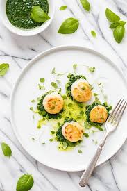 Seared Scallops With Basil Olive Oil Pistou Love And Olive Oil Recipe Scallop Recipes Shellfish Recipes Seafood Recipes