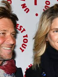 Ne pas se sentir toujours à la hauteur" : Laurent Delahousse fait de rares  confidences sur ses enfants