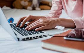 パソコンの寿命はどのくらい 買い替えを検討すべきパソコンの症状とは 暮らしの知識 オリーブオイルをひとまわし パソコン オリーブオイル イグアス